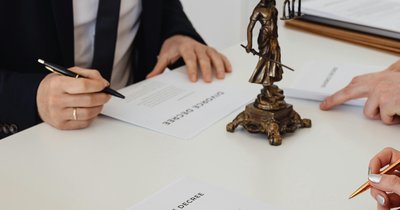Jak przeprowadzić zniesienie współwłasności nieruchomości bez sądu